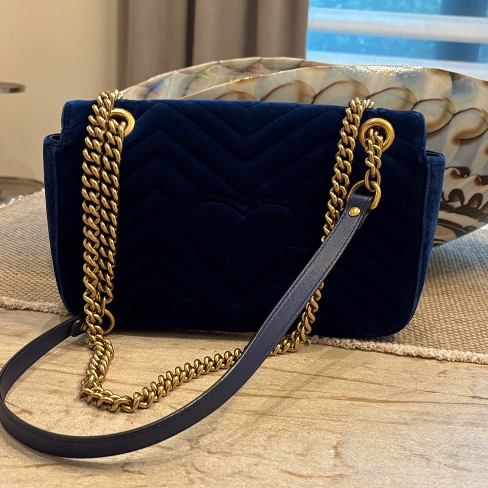 Gucci Dark Blue Floral Embroidered Shoulder Bag Bambi bag. Collectors item. - Picture 3 of 5